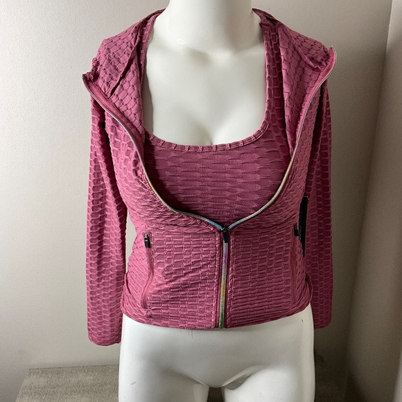 New three piece women’s athletic jogger suit. - Picture 1 of 8